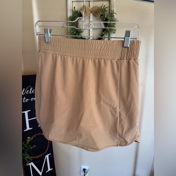 NWT Halara High Waisted Side Pocket 2-in-1 Mini Golf Skort Size Medium - Picture 4 of 8